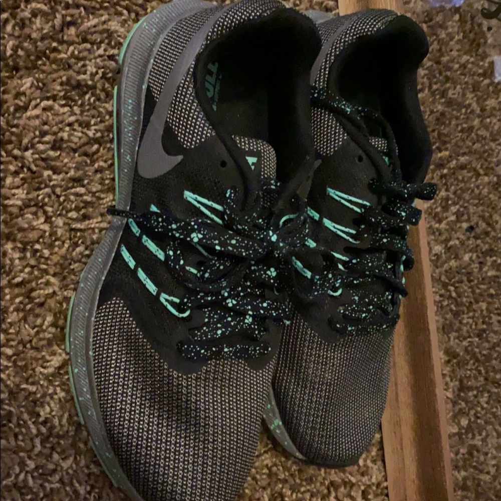 Nike tennis shoes